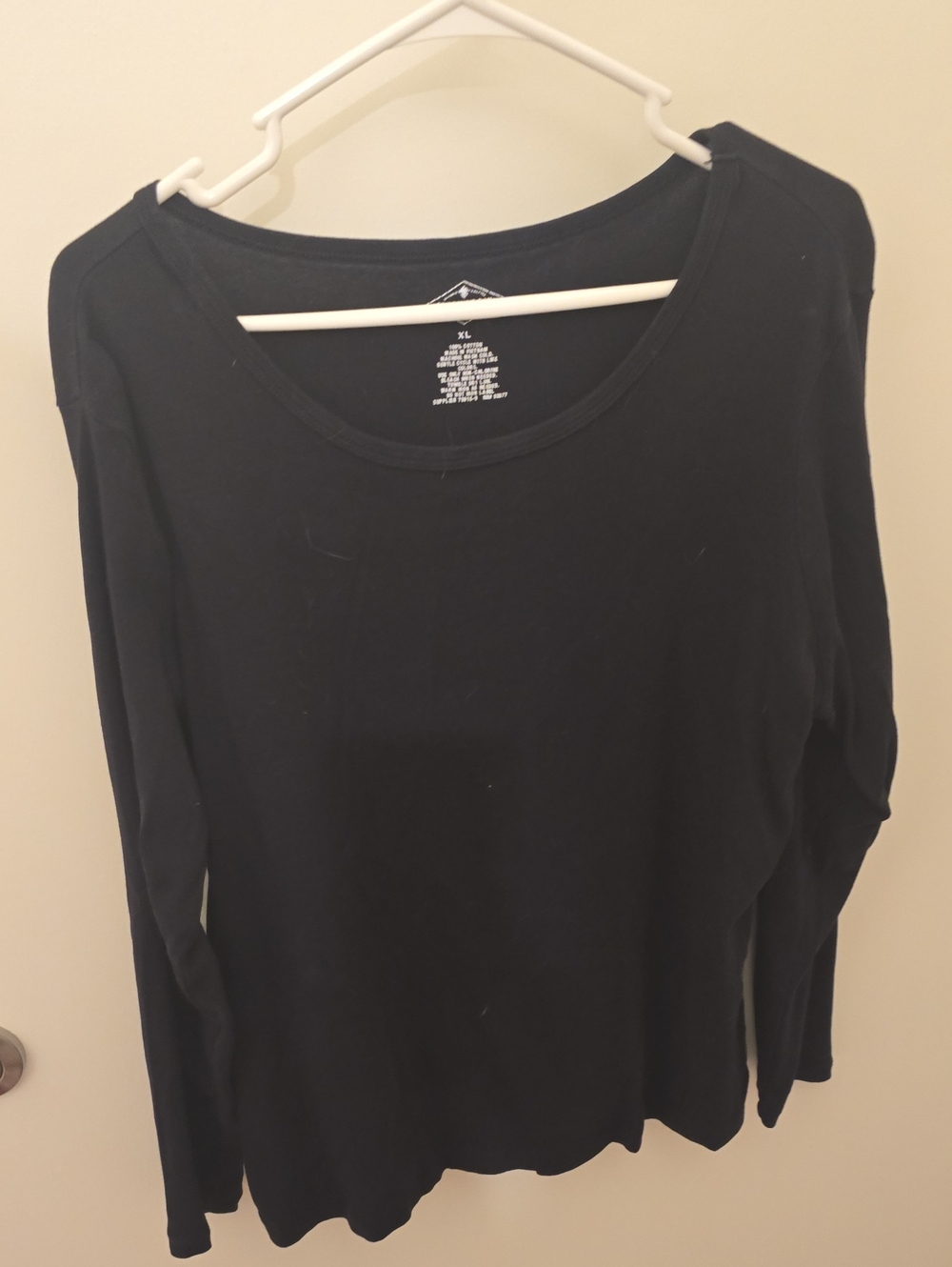 St. John's Bay Black Long Sleeve Scoop Neck Top